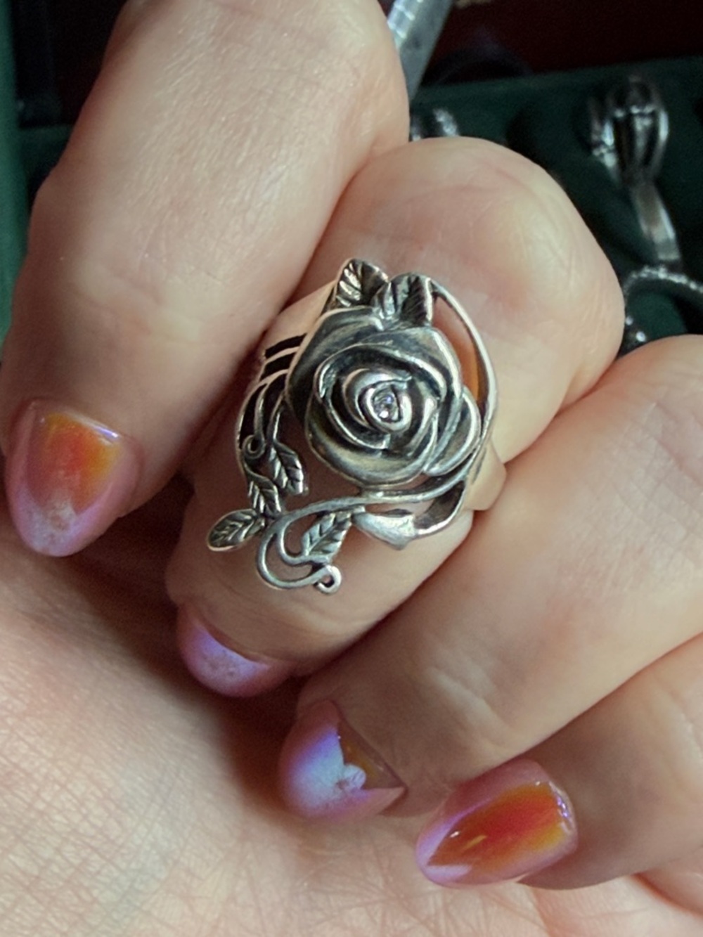 Avon Silver Rose Filigree Ring with Clear CZ Accent Size 7 - Picture 4 of 6